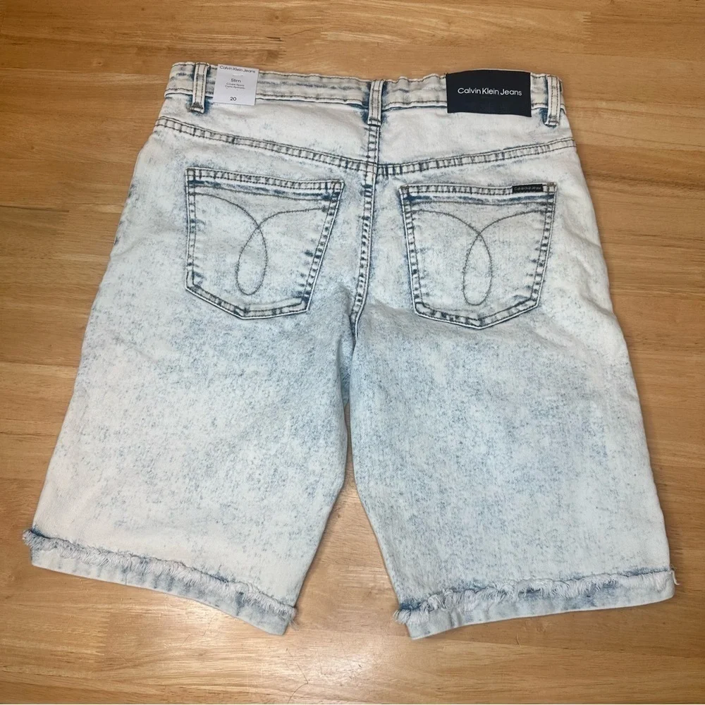 Calvin Klein Boys Sz 20 Light Wash Cuffed Denim Short Slim Fit NWT